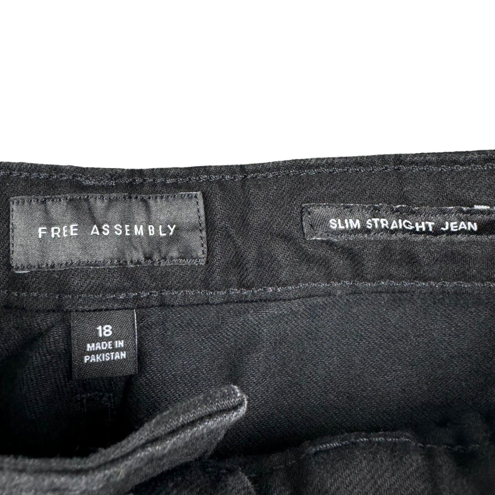 Free Assembly Jeans Womens 18 Black Slim Straight Leg Pants Casual Cotton Nwt — image 4 of 8